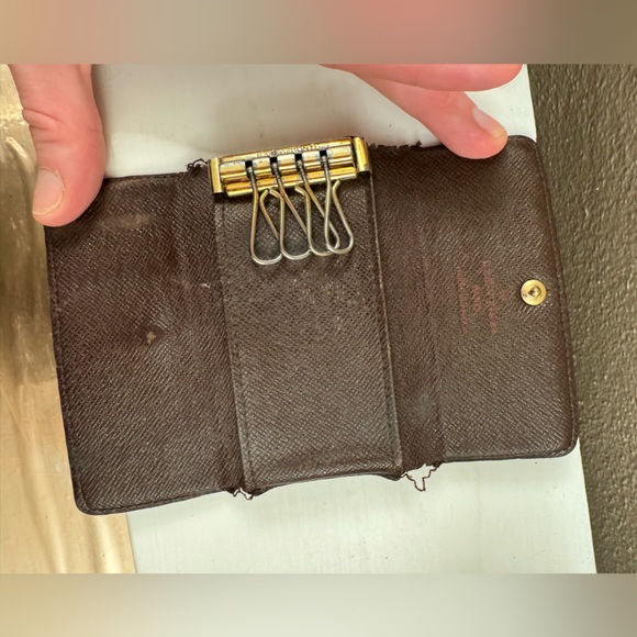 Louis Vuitton Damier Key Pouch - Picture 3 of 3